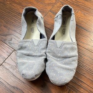Woman’s Gold dot Toms